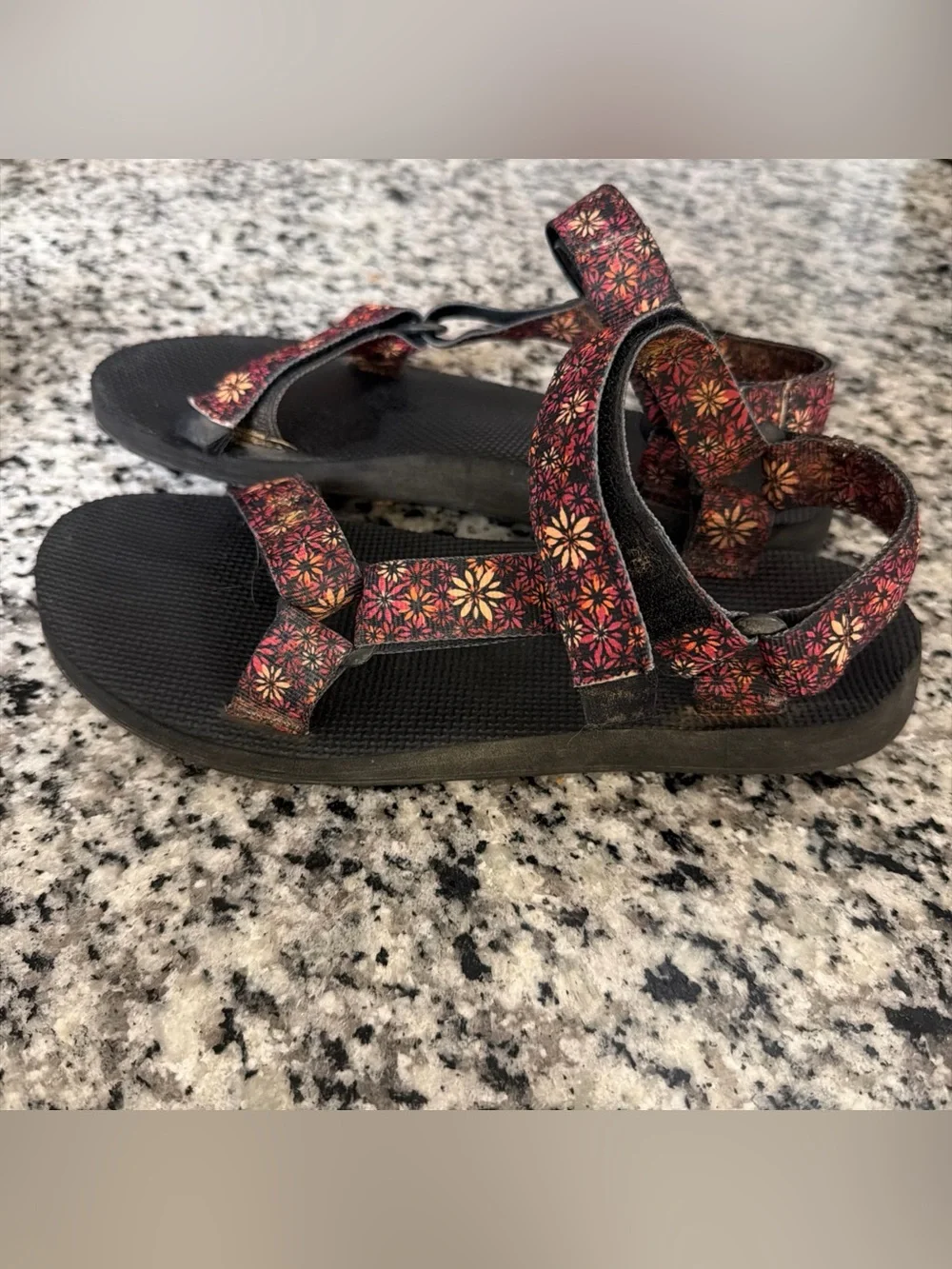 Teva Original Universal Wildflower Multicolor floral ankle strap sandals size9